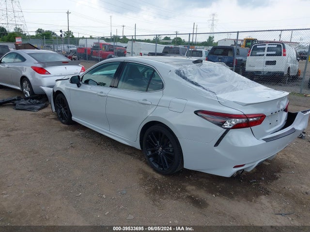 Toyota CAMRY XSE 2022 4T1K61AK7NU012641 Image 3