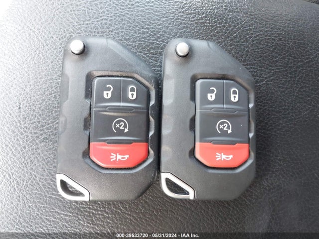1C4HJXDG8NW168733 Jeep Wrangler Unlimited Sport S 4x4