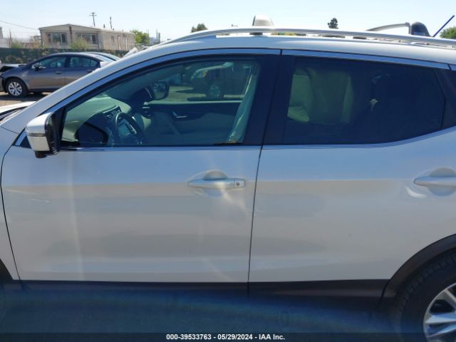 JN1BJ1CP6KW232710 Nissan Rogue Sport Sv