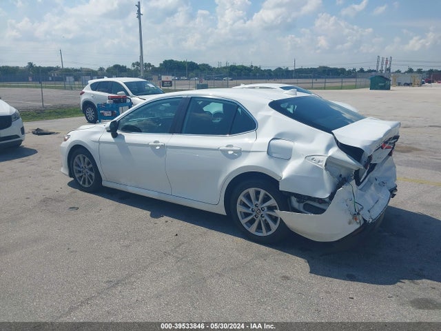 Toyota CAMRY LE 2022 4T1C11AK5NU031403 Image 3