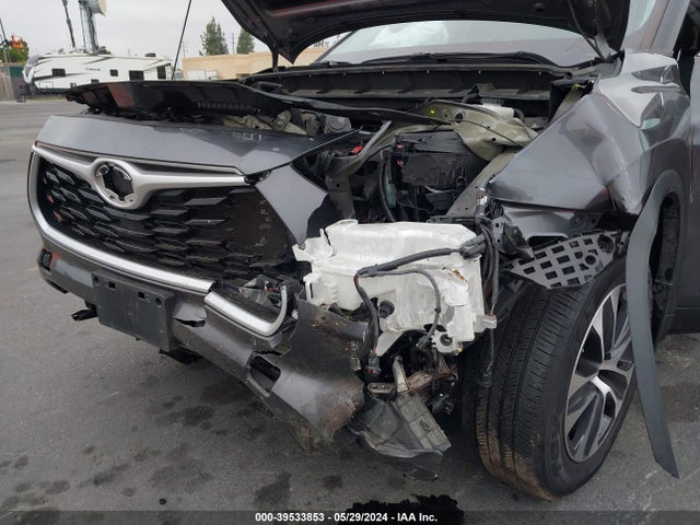 Toyota Highlander Xle 2021 5TDHZRAH6MS527724 Image 6