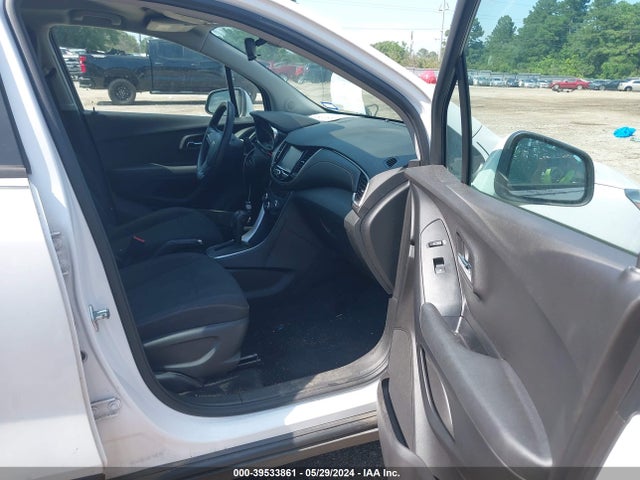Chevrolet TRAX LS 2017 3GNCJKSBXHL265437 Image 5