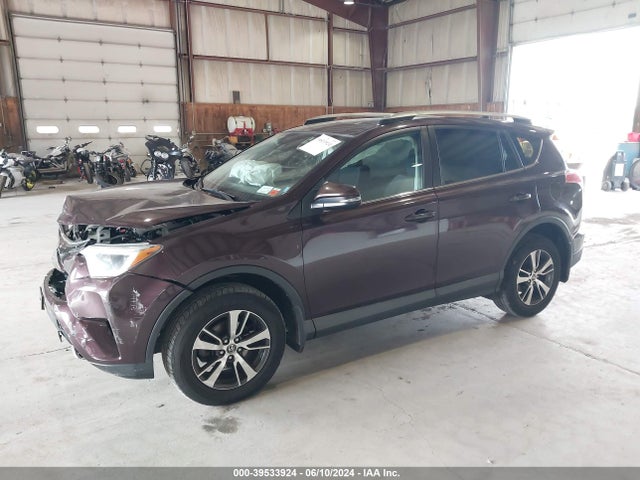 Toyota Rav4 Xle 2017 2T3RFREV7HW661871 Image 2