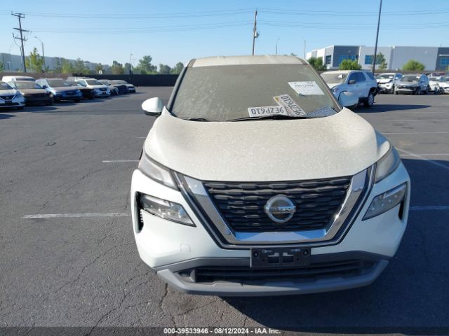 5N1AT3BA6MC733026 Nissan Rogue Sv Fwd