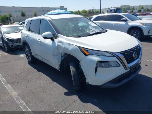 5N1AT3BA6MC733026 Nissan Rogue Sv Fwd