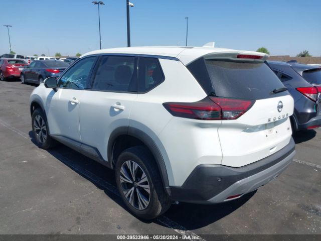 5N1AT3BA6MC733026 Nissan Rogue Sv Fwd