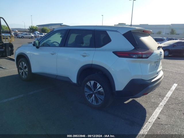 5N1AT3BA6MC733026 Nissan Rogue Sv Fwd