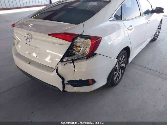 Honda CIVIC EX 2018 2HGFC2F75JH532053 Image 17
