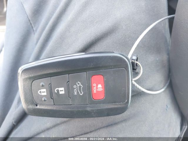 2T3A1RFV5RC440086 Toyota Rav4 Xle Premium