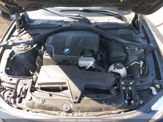 WBA8A9C31HK863977 BMW 320i