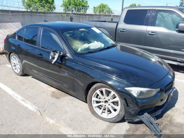 WBA8A9C31HK863977 BMW 320i