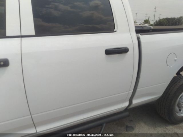 3C6UR5CJ9NG130975 RAM 2500 Tradesman  4x4 6'4 Box