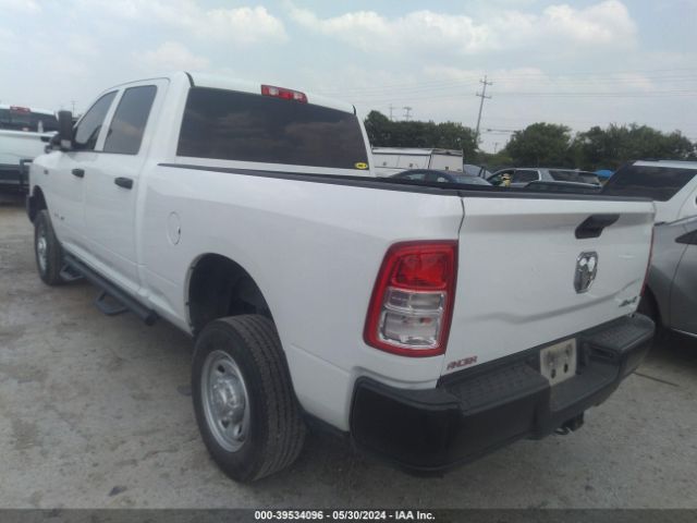 3C6UR5CJ9NG130975 RAM 2500 Tradesman  4x4 6'4 Box