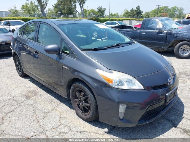 Toyota Prius Two 2015 JTDKN3DU4F0450185 zdjęcie główne