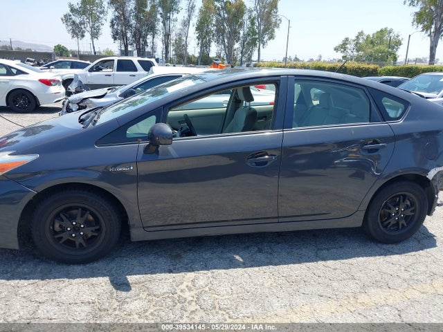 Toyota Prius Two 2015 JTDKN3DU4F0450185 Image 15