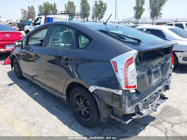 Toyota Prius Two 2015 JTDKN3DU4F0450185 Image 3