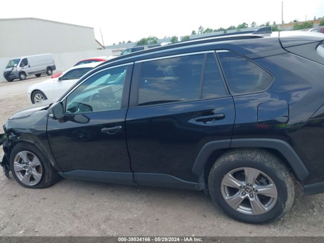 2T3P1RFVXNW276689 Toyota Rav4 Xle