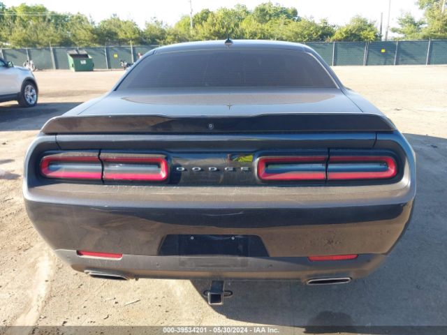 2C3CDZAG9JH322087 Dodge Challenger Sxt Plus