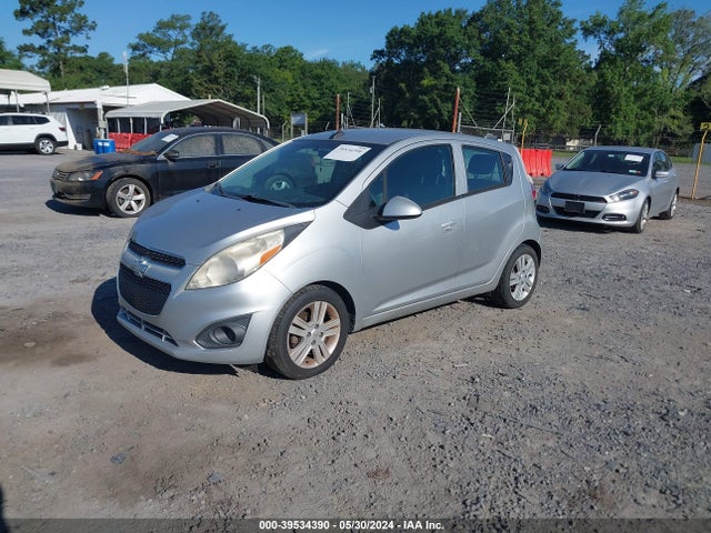 Chevrolet Spark 1lt Auto 2014 KL8CD6S97EC516452 Image 2