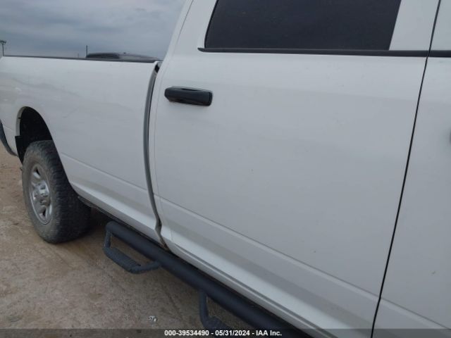 3C6UR5HJ0NG273094 RAM 2500 Tradesman  4x4 8' Box