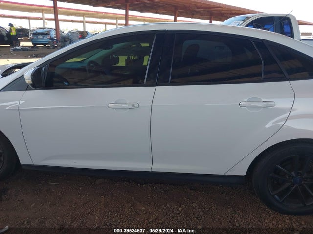 Ford FOCUS SE 2017 1FADP3F21HL300251 Image 14