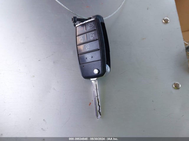 KIA SEDONA LX 2016 KNDMB5C11G6092417 Image 11