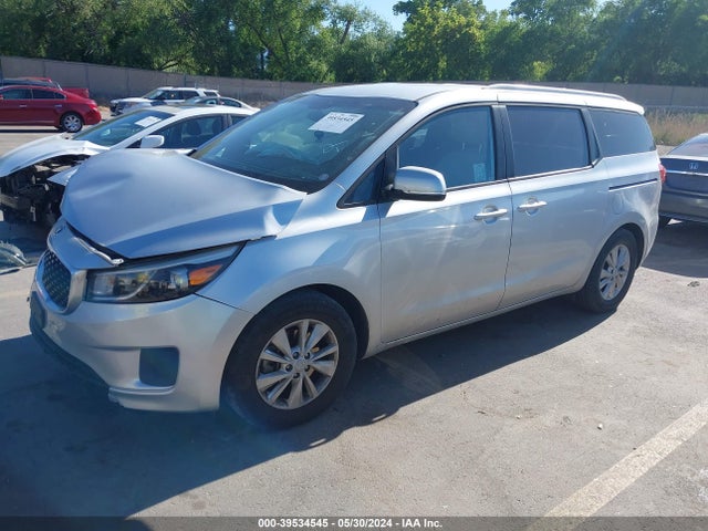 KIA SEDONA LX 2016 KNDMB5C11G6092417 Image 2