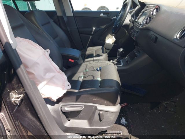 2016 VOLKSWAGEN TIGUAN WVGBV7AX0GW538974 Photo 4