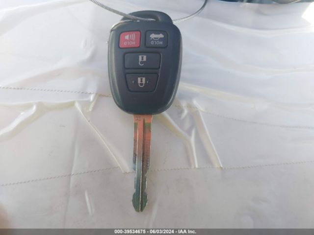 5YFBURHE1GP523819 Toyota Corolla Le Plus