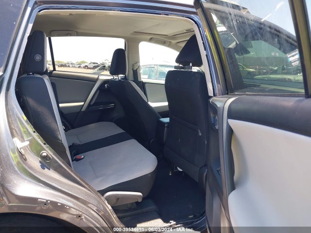 Toyota Rav4 Xle 2017 2T3RFREV9HW559732 Image 8