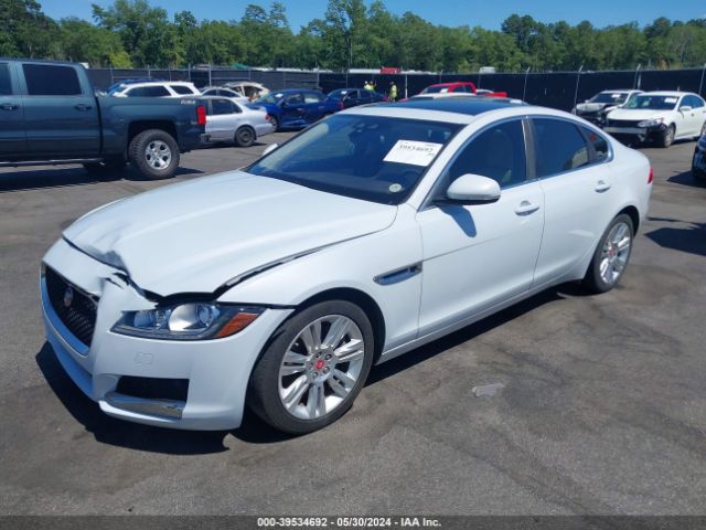 SAJBD4BV7HCY35585 Jaguar Xf 35t Premium