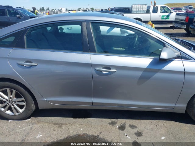 Hyundai SONATA SE 2016 5NPE24AF0GH279487 Image 12