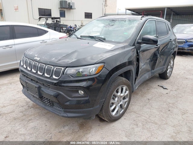 3C4NJDFB8NT195343 Jeep Compass Latitude Lux 4x4