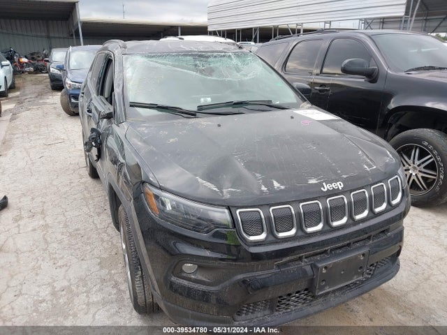 3C4NJDFB8NT195343 Jeep Compass Latitude Lux 4x4