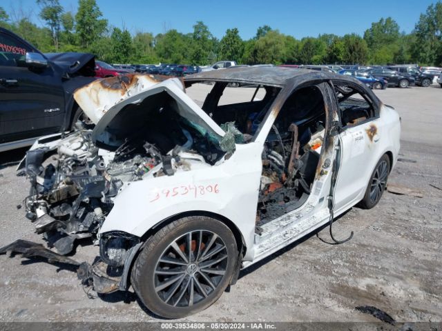 3VWD17AJ2GM245594 Volkswagen Jetta 1.8t Sport