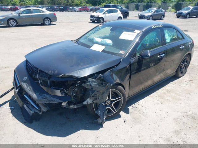 W1K3G4FB9LJ211694 Mercedes-Benz A 220 4matic