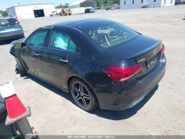 W1K3G4FB9LJ211694 Mercedes-Benz A 220 4matic