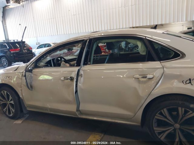 1VWSA7A31MC003692 Volkswagen Passat 2.0t Se