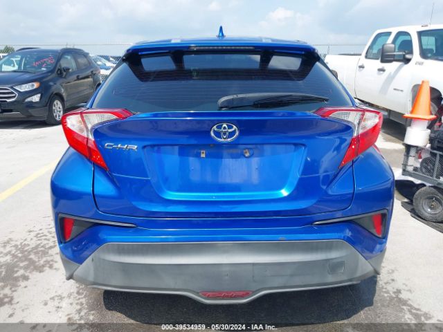 NMTKHMBX5JR037805 Toyota C-hr Xle Premium