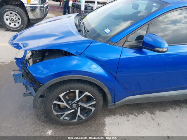 NMTKHMBX5JR037805 Toyota C-hr Xle Premium