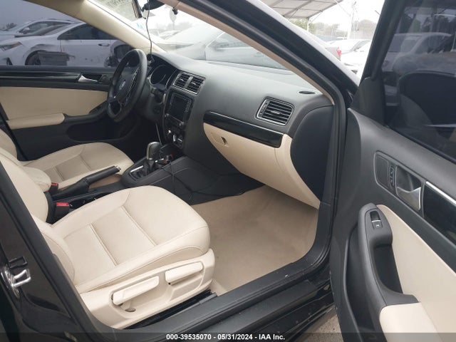 3VWL17AJ1GM266920 Volkswagen Jetta 1.8t Sel