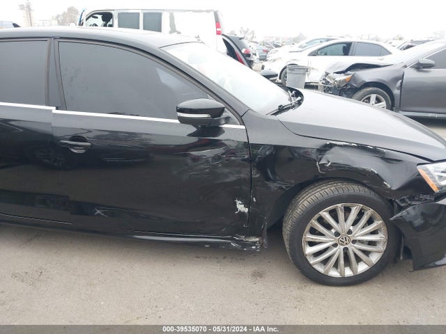3VWL17AJ1GM266920 Volkswagen Jetta 1.8t Sel
