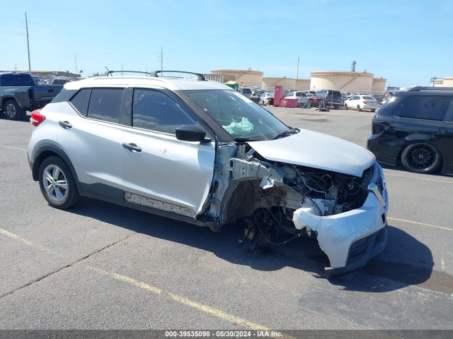 2019 3N1CP5CU9KL562718 main image