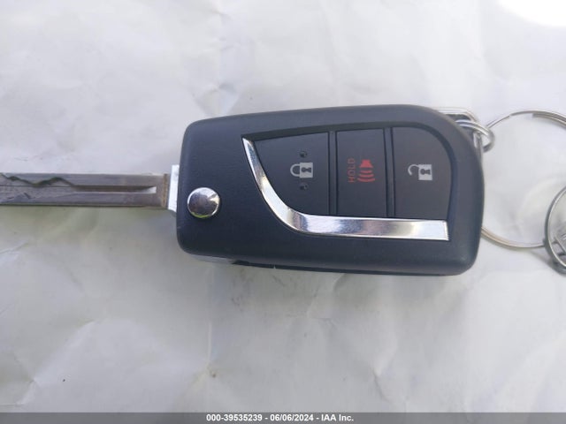 2T3H1RFV9MW145188 Toyota RAV4 LE