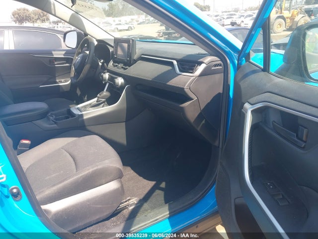 2T3H1RFV9MW145188 Toyota RAV4 LE
