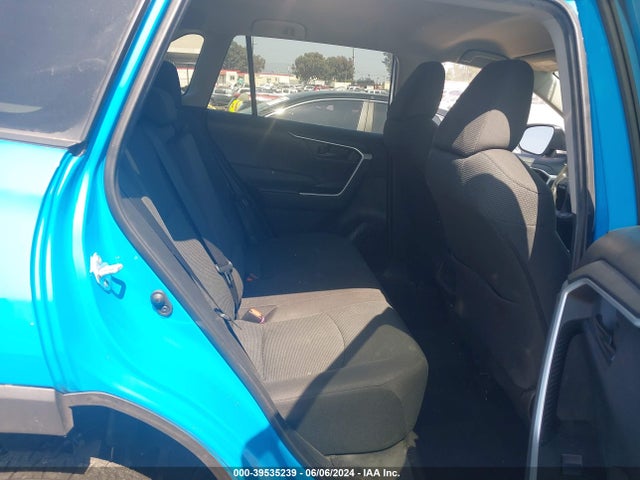 2T3H1RFV9MW145188 Toyota RAV4 LE