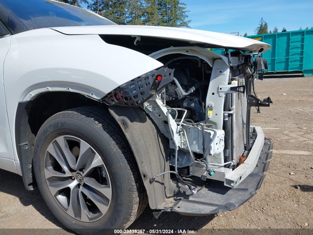 Toyota Highlander Xle 2022 5TDGZRBH5NS213252 Image 19