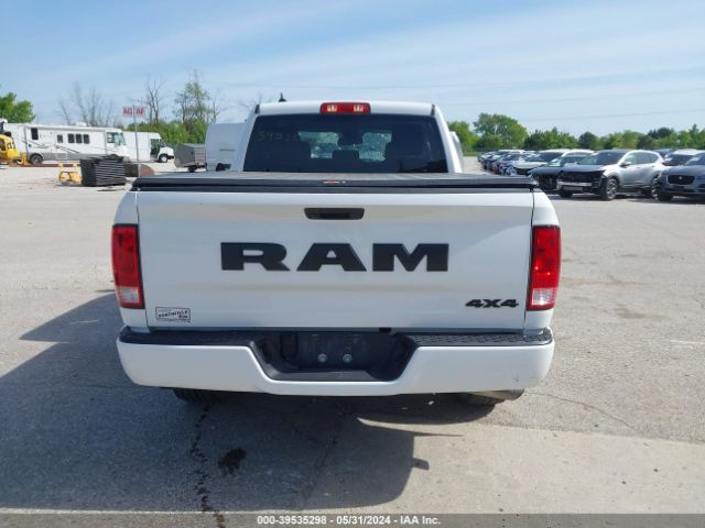 1C6RR7FG5MS574590 RAM 1500 Classic Express Quad Cab 4x4 6'4 Box