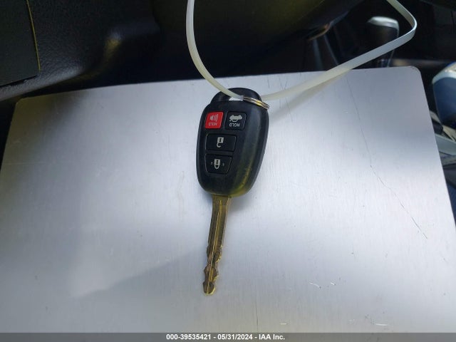 Toyota COROLLA SE 2017 5YFBURHE0HP692909 Image 11