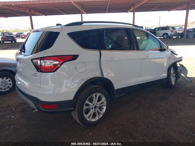 Ford ESCAPE SE 2018 1FMCU0GD2JUB15778 Image 4